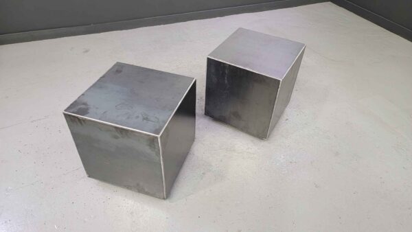 18x18 End Table - Straight Sides