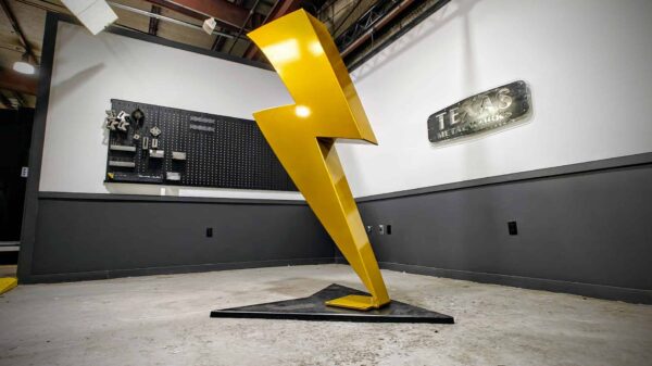 Comic Bolt - Steel Art Sculpture